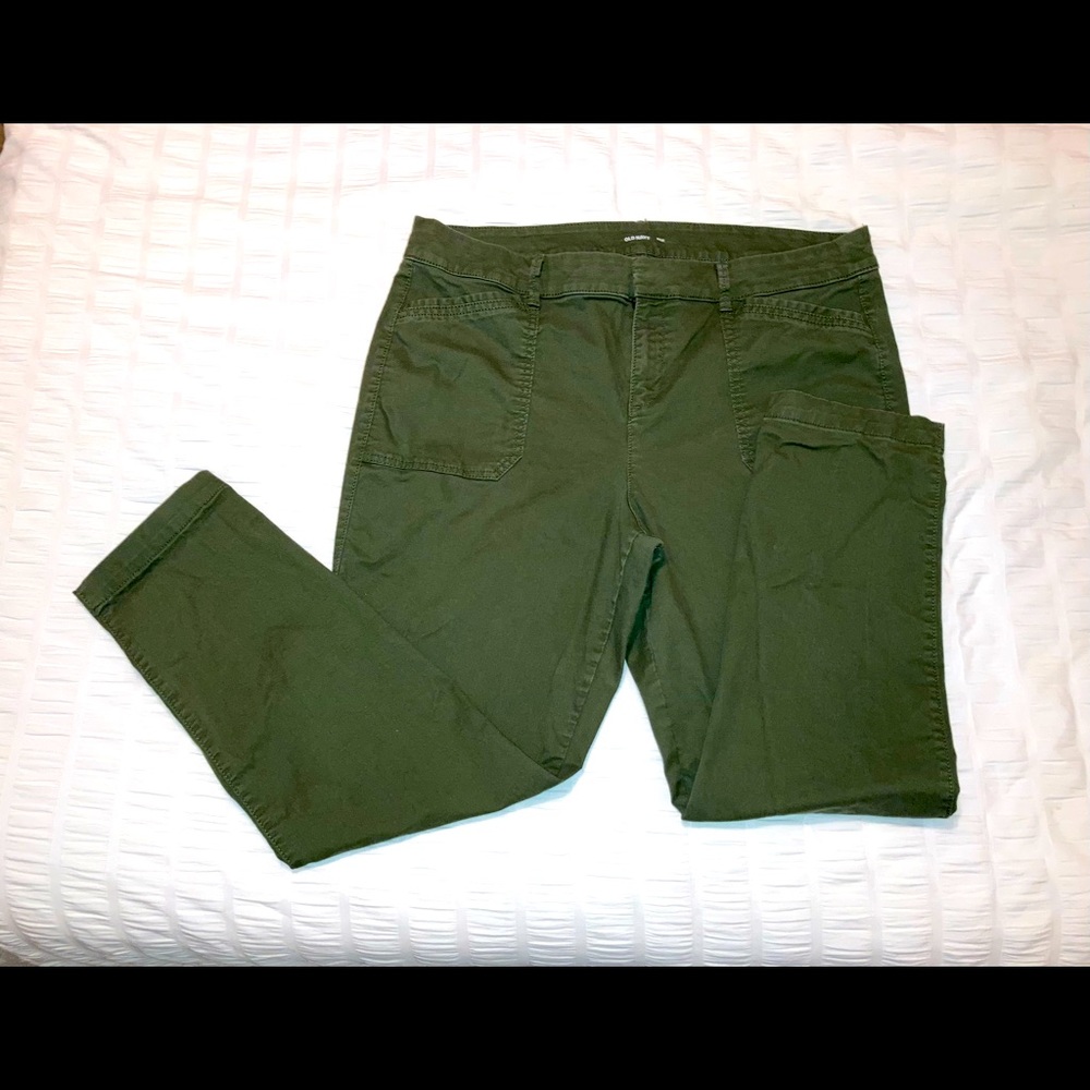 Old Navy Olive Green Pixie Pants
